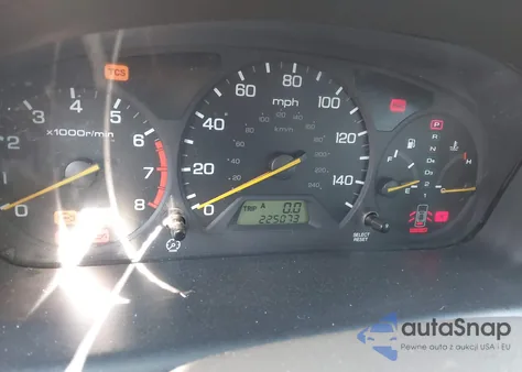 2002 Honda Accord 3.0 Ex z USA, uszkodzony, nr VIN 1HGCG16572A033397